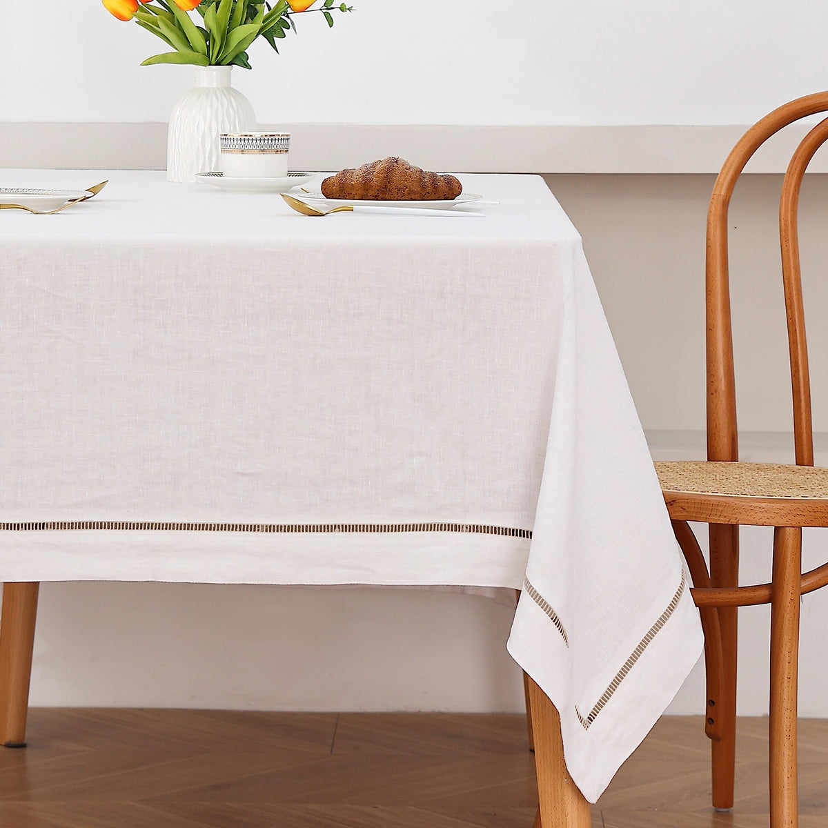 Linen World Linen Tablecloth,100% French Linen Natural Tablecloth 132" x 90" Inch,Washable Rectangular Tablecloth for Dining,Outdoor,Weddings and Restaurants,Decorative Thanksgiving Christmas