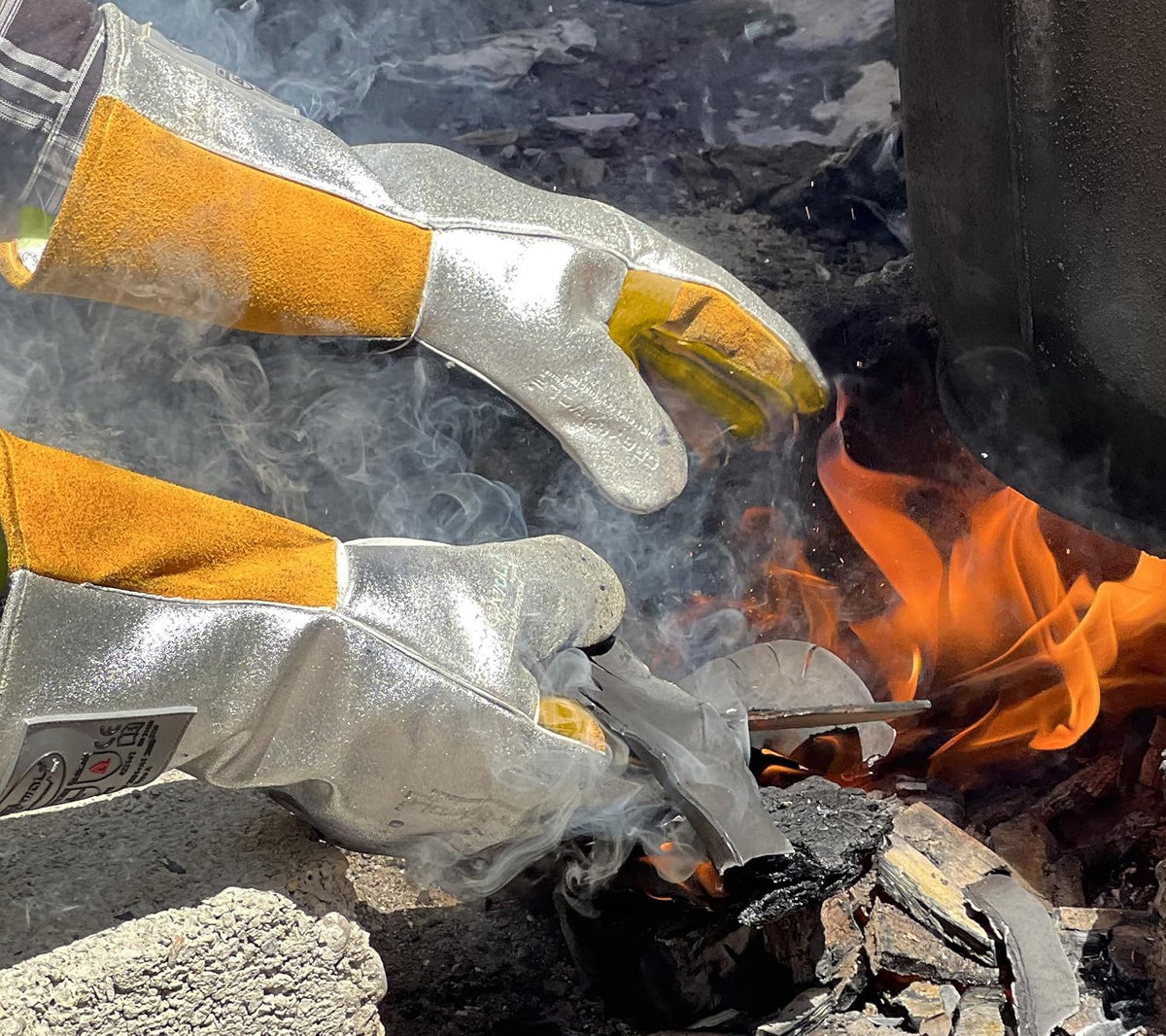 SpecxArmor® Graywolf® Aluminized Heat Resistant Welding Glove/Large/1472°F│Fire Gloves│Kevlar Gloves│High Heat│Foundry glove│